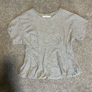 Fitted with flare at bottom crop top shirt size medium. Like new